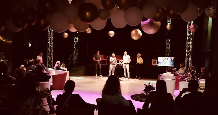 Im Clubhaus erinnerte man gestern an 35 Jahre Kreisjugendring (Foto: agl)