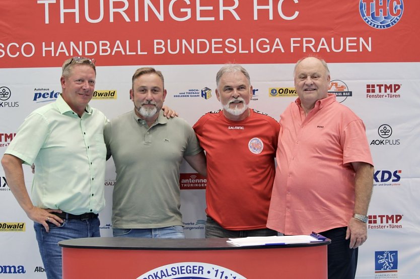 Wegbereiter und Begleiter der sportlichen Erfolge: THC-Gesellschafter Robert B&ouml;hm, B&uuml;rgermeister Matthias Reinz, Vereinsboss Harald Zanker und THC-Gesellschafter Helmut Peter (v.l.n.r) (Foto: Eva Maria Wiegand)
