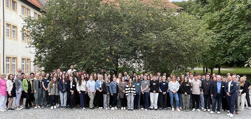 Gruppenfoto Azubis 2025 (Foto: Maria Richardt)