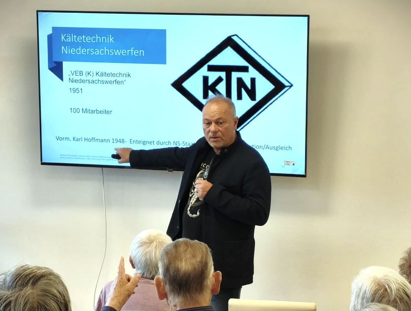 Tim Sch&auml;fer ging mit den Senioren auf Zeitreise in die 1950er Jahre (Foto: Tim Sch&auml;fer)