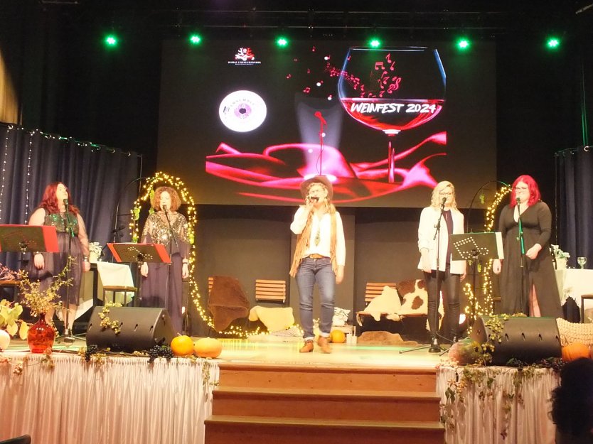 Auftritt beim Weinfest 2024 (Foto: Katharina Mohs)