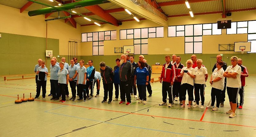 Die Mannschaften der Th&uuml;ringer Landesmeisterschaften im Bosseln (Foto: Karl-Heine Schmid)