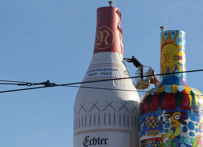 Fast fertig: an den Hochbeh&auml;ltern bei Nordbrand wird letzte Hand angelegt (Foto: agl)