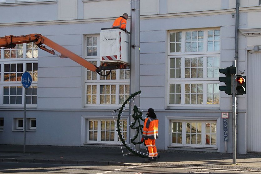 Die Stadtbeleuchtung sorgt f&uuml;r festliche Illumination (Foto: agl)