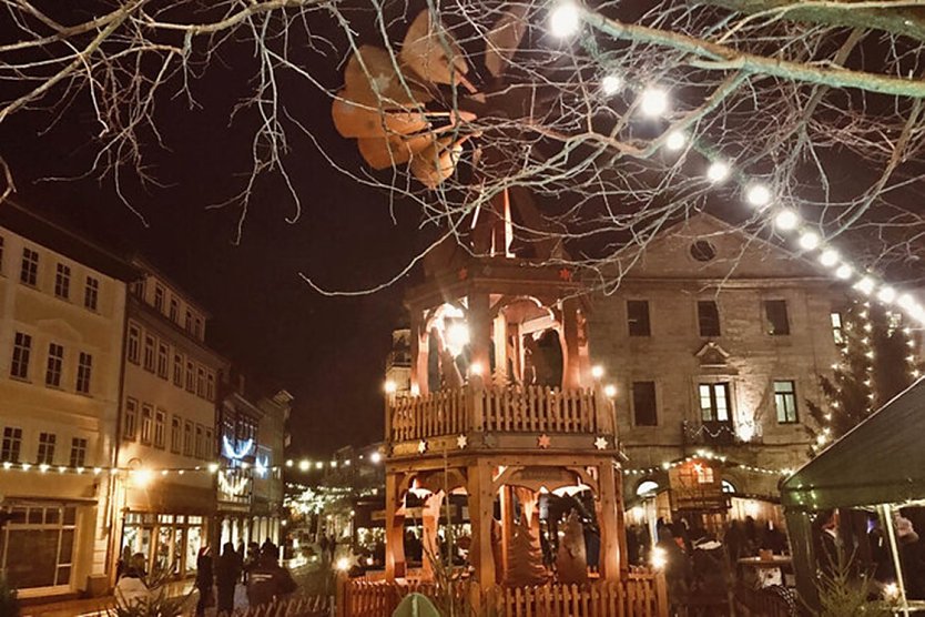 Weihnachtspyramide am Rathaus (Foto: Stadtverwaltung Bad Langensalza )
