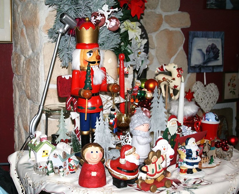 Weihnachtlicher Tr&ouml;delmarkt in Kelbra (Foto: Ulrich Reinboth)