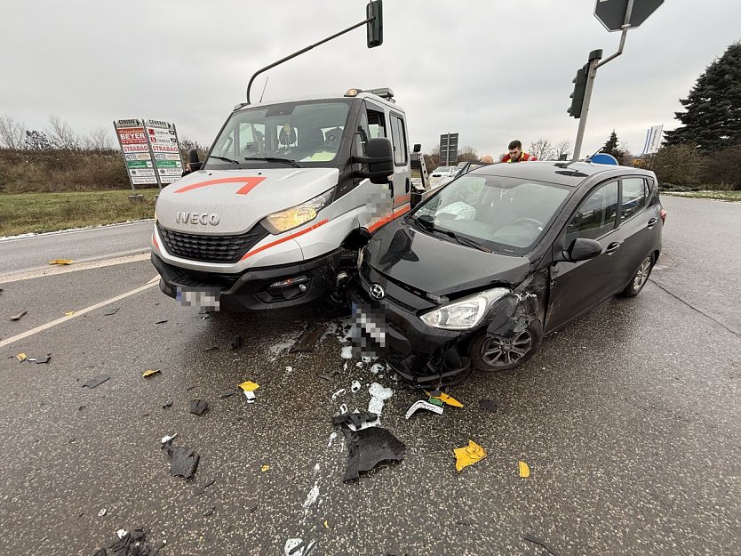Bild: Crash auf der B4
