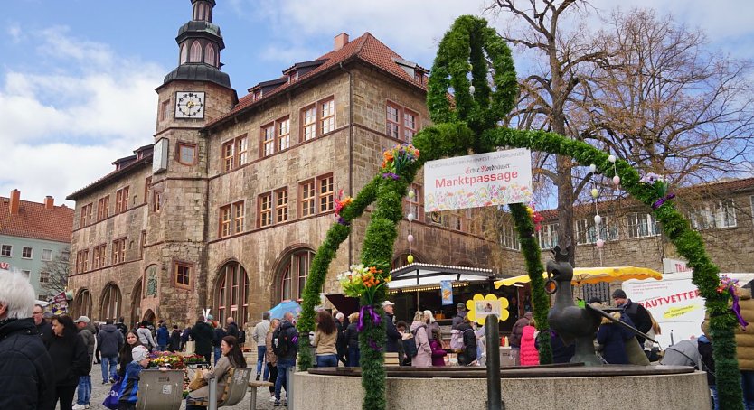 Auf dem Marktplatz war es nachmittags heute richtig voll. (Foto: ssc)
