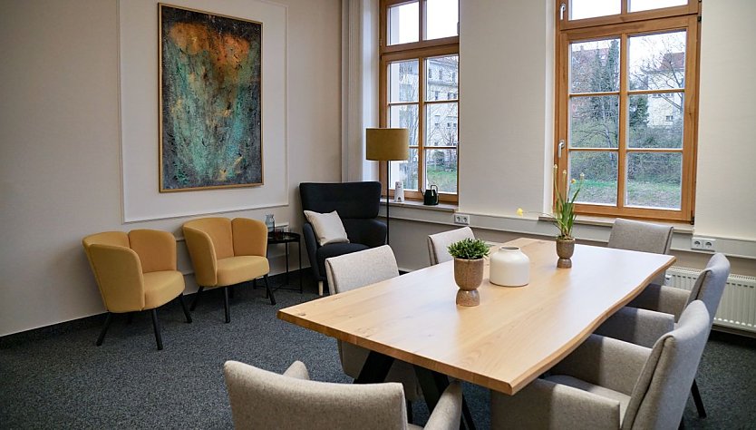 Der Beratungstraum mit Mediationsecke ist schon fertig eingerichtet.  (Foto: ssc)
