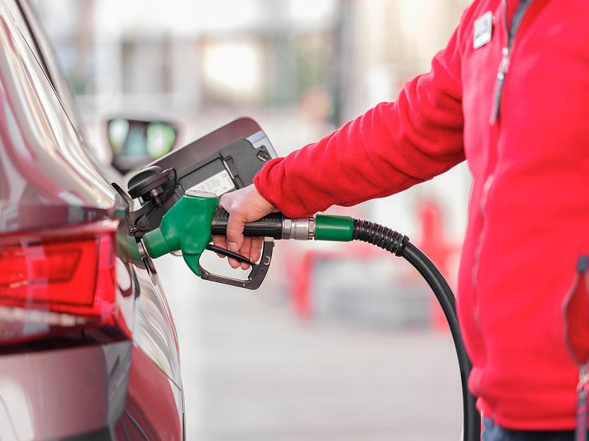 Tanken (Symbolbild) (Foto: Engin Akyurt auf Pixabay)