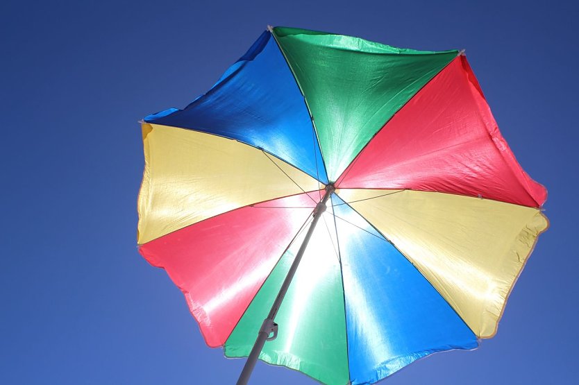 Symbolbild Sonnenschutz (Foto: Ulrike Mai/Pixabay) Symbolbild Sonnenschutz (Foto: Ulrike Mai/Pixabay)