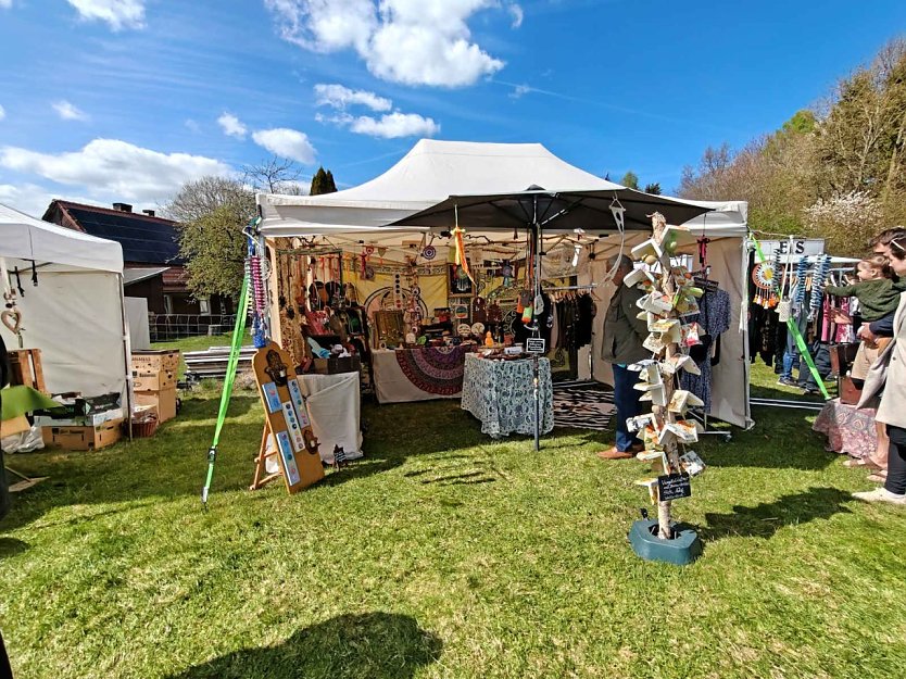 Handwerkerst&auml;nde beim L&auml;mmerfest in Sophienhof.  (Foto: Peter Blei)