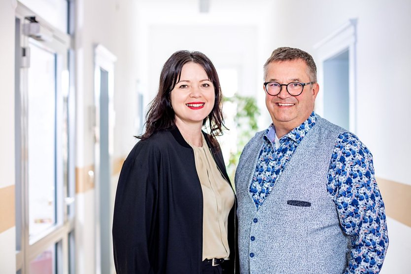 Eileen Schmidt-Weituschat und  Volker Stietzel stellen den Vorstand der Sondersh&auml;user Wohnungsgenossenschaft.  (Foto: WG Gl&uuml;ckauf)