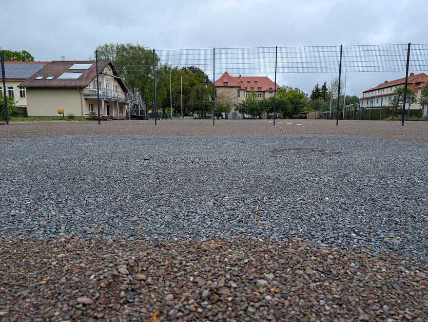 Der Untergrund musste komplett erneuert werden. (Foto: Janine Skara) Der Untergrund musste komplett erneuert werden. (Foto: Janine Skara)