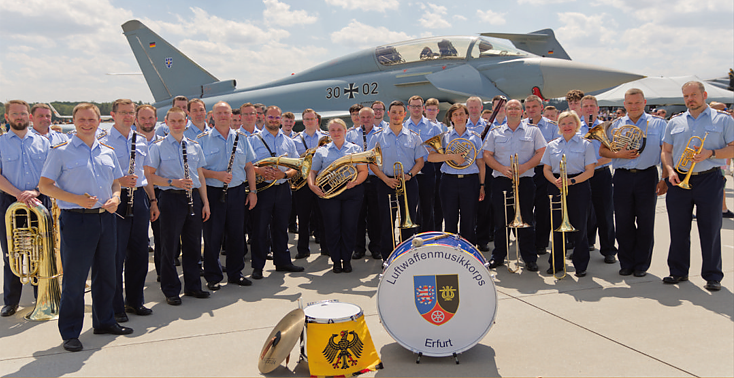 Das Luftwaffenkorps aus Erfurt spielt in Harztor. (Foto: Luftwaffenkorps) Das Luftwaffenkorps aus Erfurt spielt in Harztor. (Foto: Luftwaffenkorps)