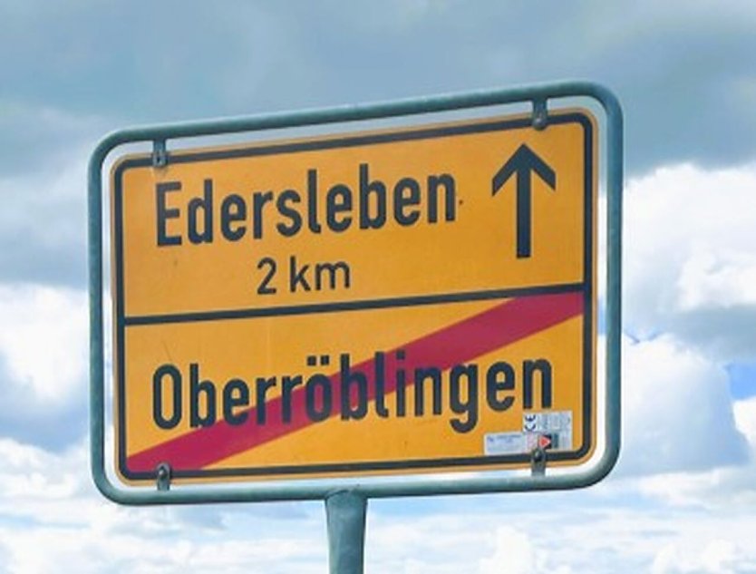 Das Ortsausgangsschild von Oberr&ouml;blingen ist in Artern aufgetaucht.  (Foto: Landespolizeiinspektion Nordhausen)