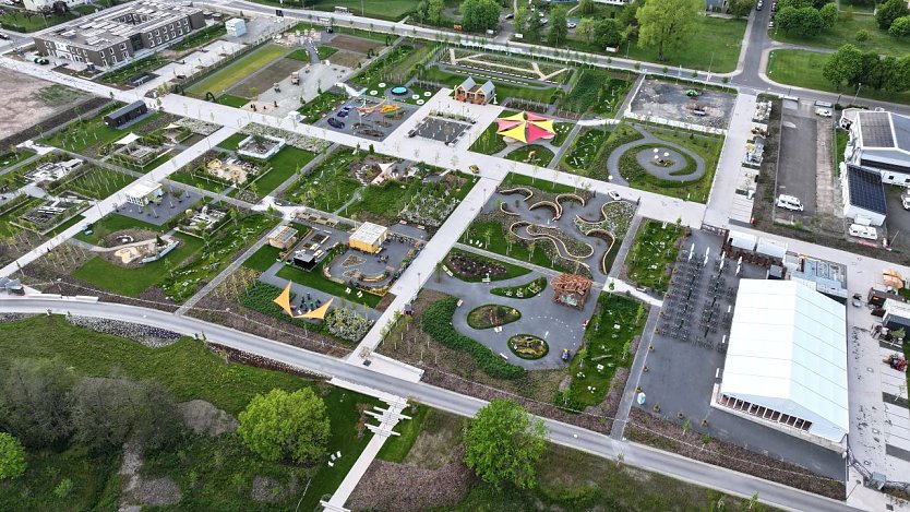 Das Landesgartenschaugelände in Leinefelde-Worbis aus der Luft. (Foto: Kamillo Schwanengel) Das Landesgartenschaugelände in Leinefelde-Worbis aus der Luft. (Foto: Kamillo Schwanengel)