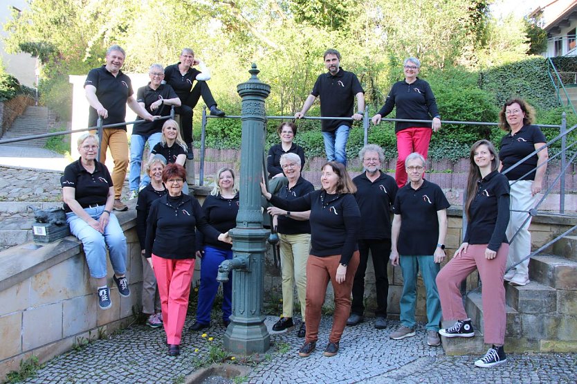Die Mitglieder des Cantamus-Chores laden zu zwei Jubil&auml;umskonzerten ein.  (Foto: Chor)