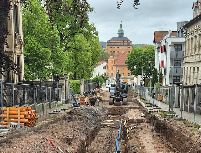 Die Fernwärmeleitungen in der Göldnerstraße sind fast fertig verlegt. (Foto: Stadt Sondershausen) Die Fernwärmeleitungen in der Göldnerstraße sind fast fertig verlegt. (Foto: Stadt Sondershausen)