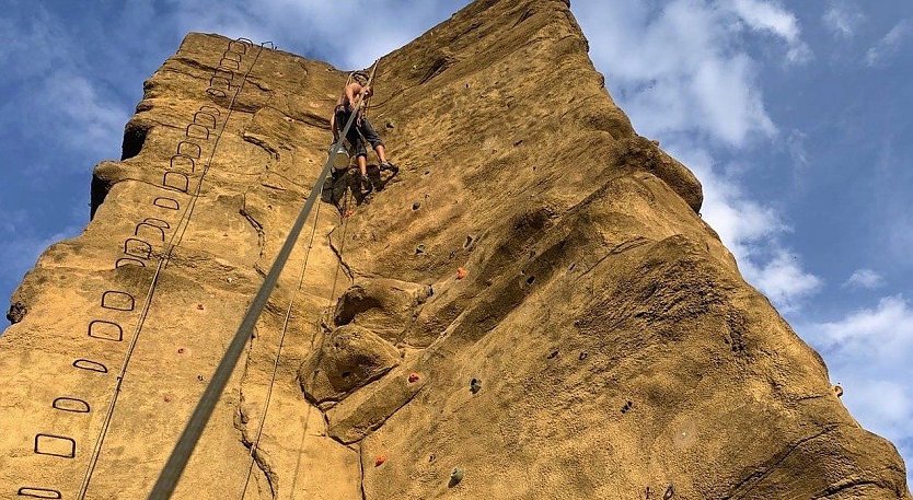 Der Kletterfelsen auf dem Nordh&auml;user Petersberg ist heute Ziel beim KILA-Aktionstag. (Foto: Archivbild: Frank Tuschy)