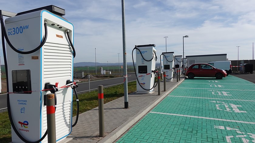 Bild: Gr&uuml;ner Strom f&uuml;r E-Auto? Denkste