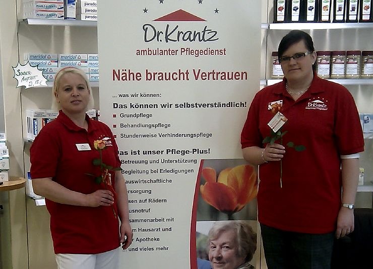 Bild: Rote Rosen in der Apotheke