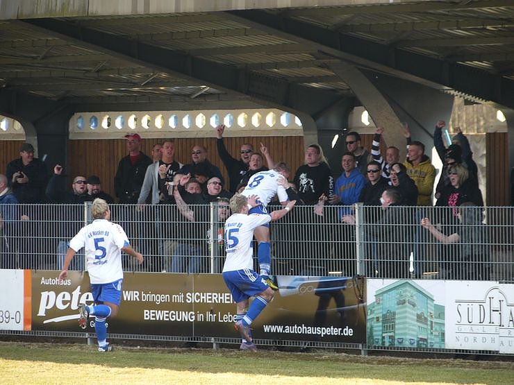 Bild: Freude bei Spieler und Fans