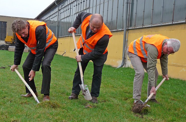 Bild: Spatenstich METEX
