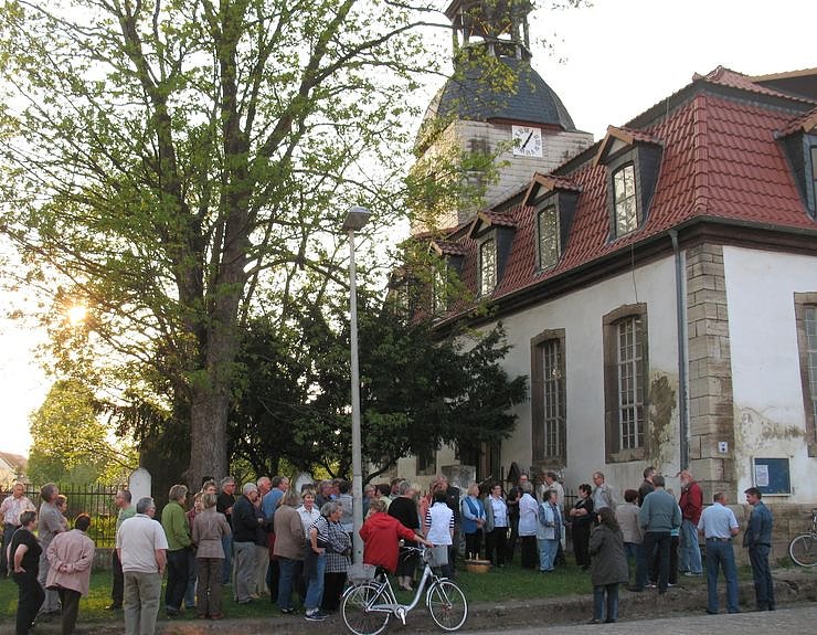 Bild: Freude im Dorf