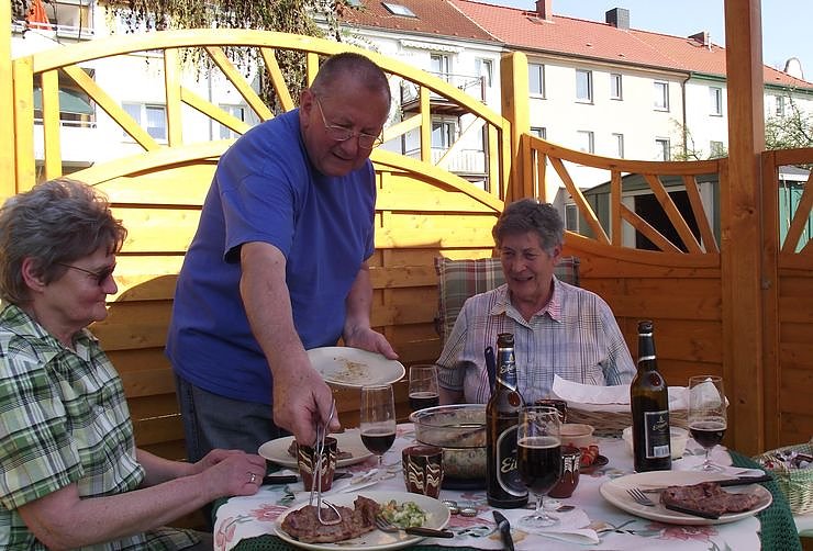 Bild: Paradies hinterm Haus