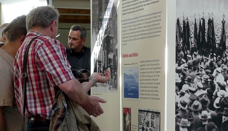 Bild: Ausstellung er&ouml;ffnet