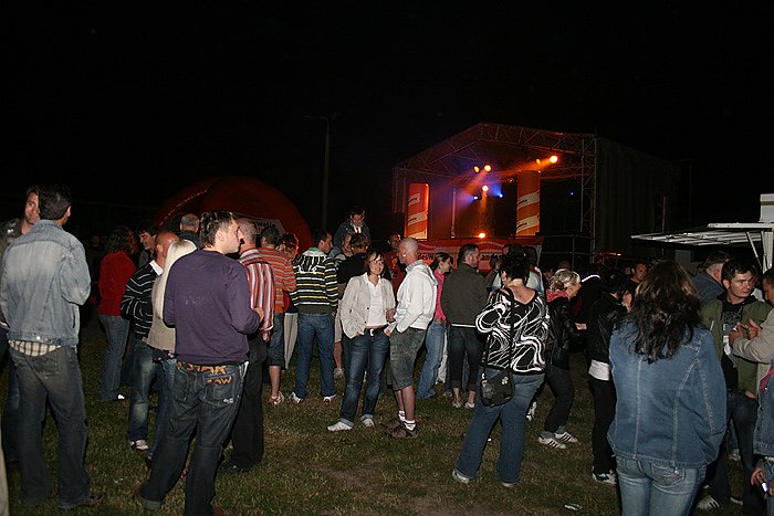 Bild: Open Air im Freibad Gro&szlig;furra