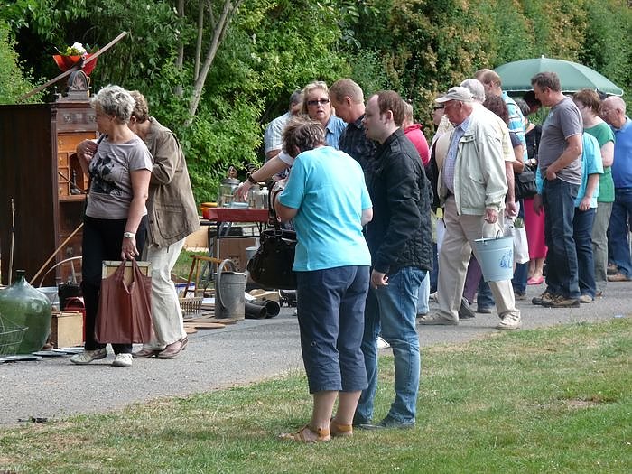 Bild: Ritterspiele am Schloss