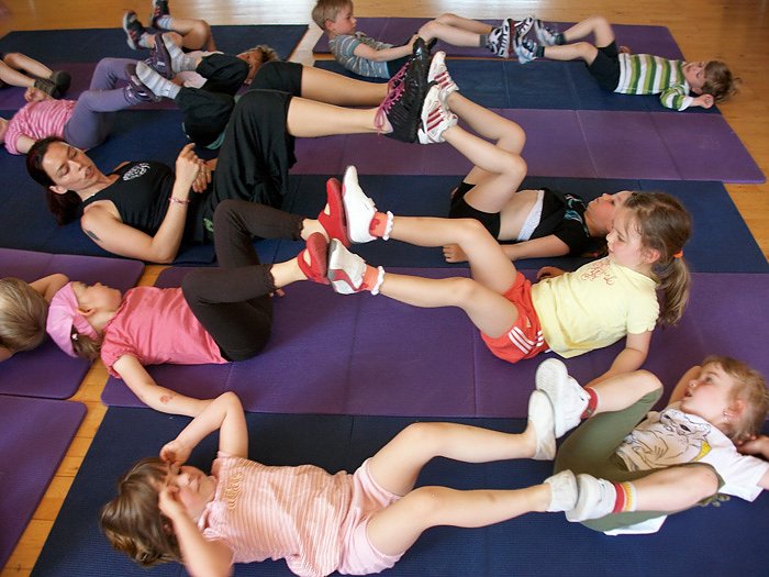 Bild: "Kneippen mit Kindern - mit Spa&szlig; gesund"