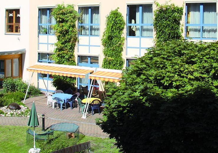 Bild: Blick in den Garten
