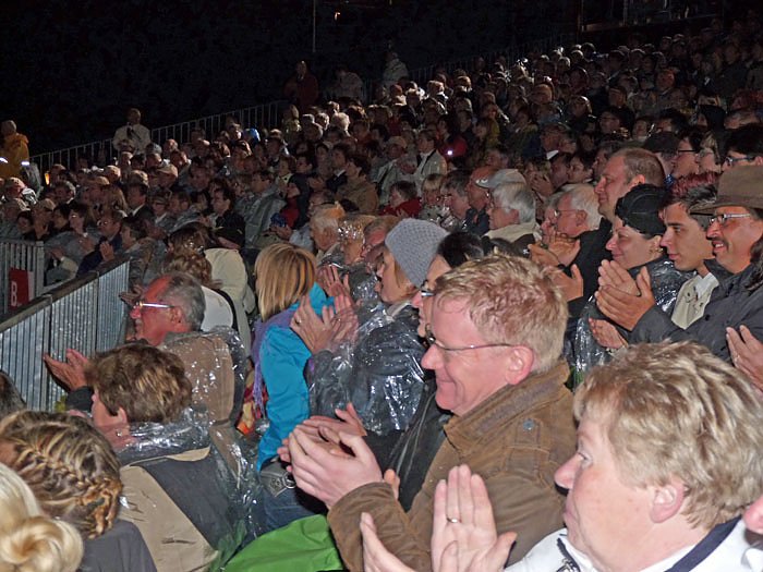 Bild: Premiere mit Widrigkeiten