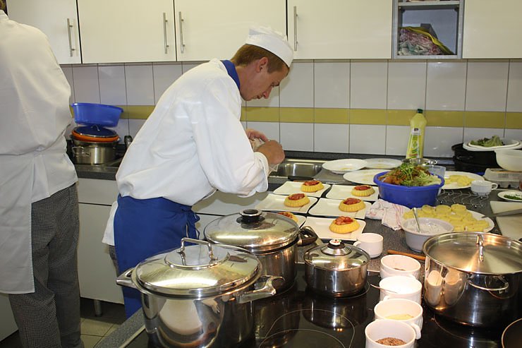 Bild: IHK pr&auml;sentiert Restaurantazubis