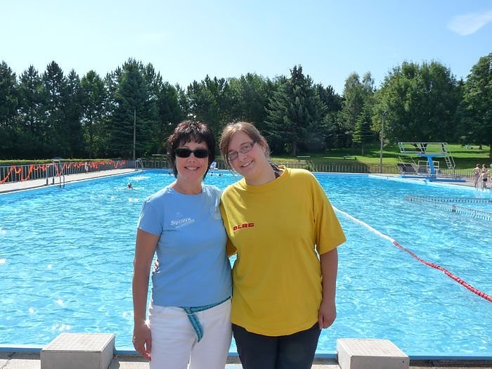 Bild: 24 Stunden Schwimmen begonnen