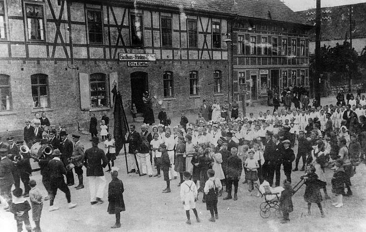 Bild: Die "Friedenseiche" um 1930