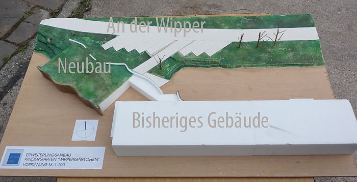 Bild: Spatenstich f&uuml;r Erweiterungsbau