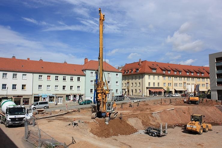 Bild: Bohrer am Rathaus