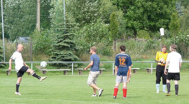 Bild: Fu&szlig;ballfest gestartet