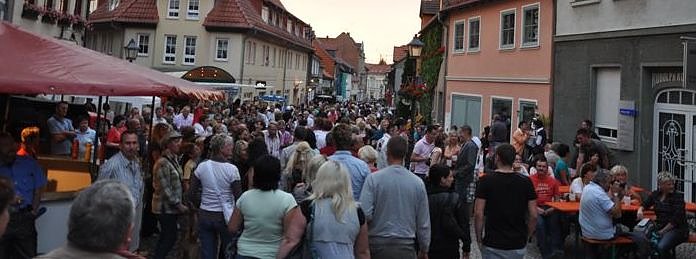 Bild: Party in der Altstadt