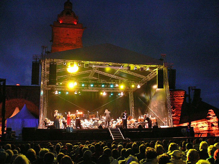 Bild: Gigantisches Konzert auf dem Kyffh&auml;user