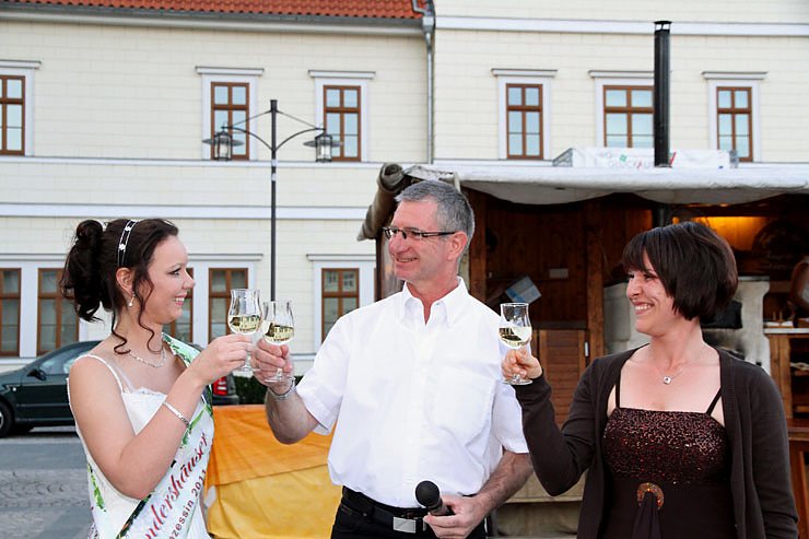 Bild: Weinprinzessin Sabrina I.