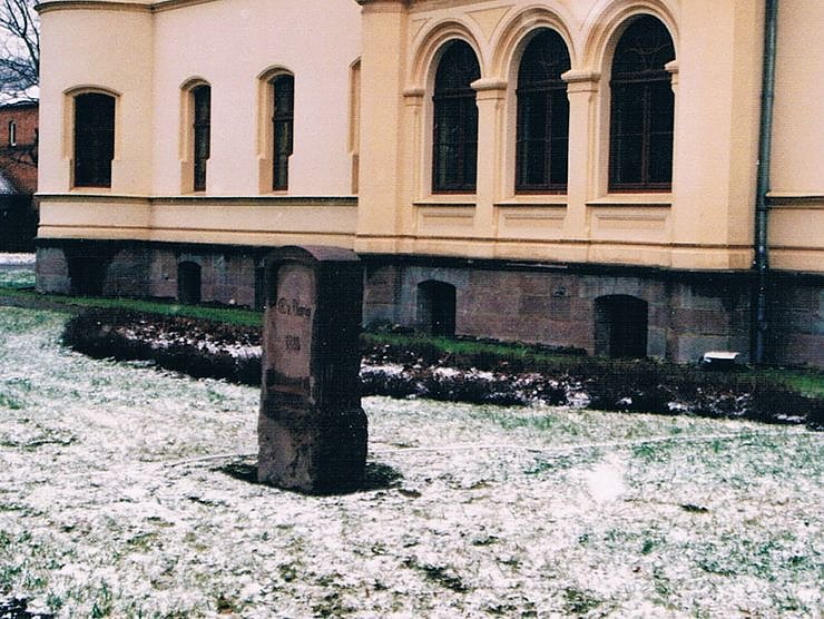 Bild: Gedenkstein