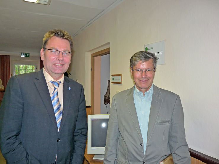 Bild: Sozialkaufhaus besucht