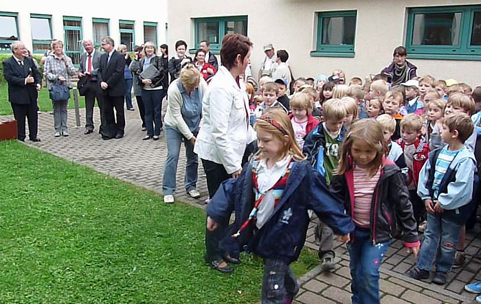 Bild: Mit Schl&uuml;ssel&uuml;bergabe offiziell