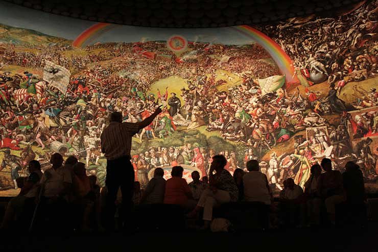 Bild: Museumsf&uuml;hrer im Panorama Museum