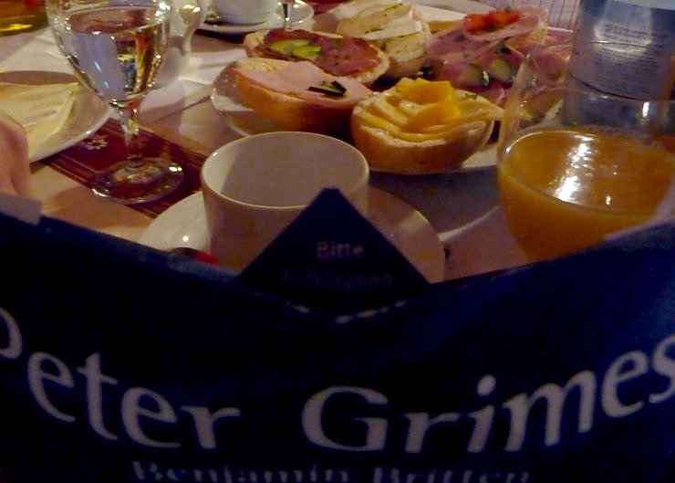 Bild: Fr&uuml;hst&uuml;ck im Theater